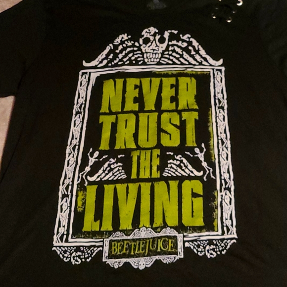 Universal Studios Halloween Horror Nights Tops - Accepting offers! Beetlejuice themed Halloween Horror Nights Tshirt